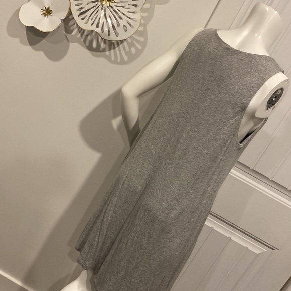 H&M Basics Grey Dress - Picture 6 of 6